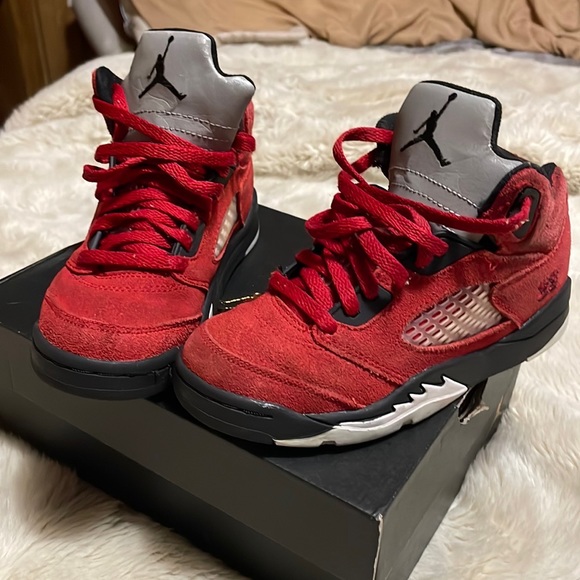 Jordans - Picture 3 of 8